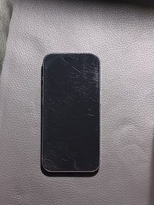 Продам iphone 15 pro 256gb (1 фото из 5)