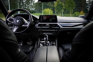 BMW M550D xDrive (5 foto / 15)