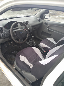 Ford (1 фото из 5)