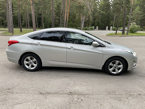 Hyundai i40 1.7 100kw automaat (7 foto / 10)