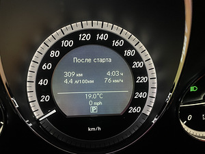 Mercedes-Benz E 250 Avantgarde 2.1 150kw w212 (12 foto / 12)