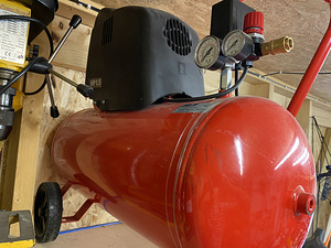 Kompressor 50l, 8bar Kompressor 50l, 8bar (2 foto / 3)