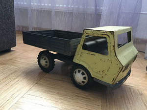 Советский грузовик (3 фото из 5)