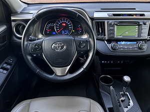 Toyota Rav4 (11 foto / 11)