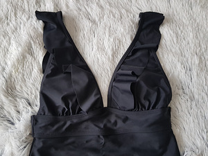 Новый купальник (3 фото из 8)