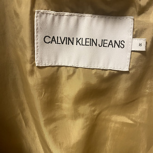 Calvin Klein куртка (4 фото из 4)