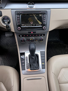 Volkswagen Passat 1.4 110kw 2011a. (10 foto / 15)