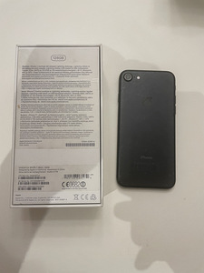 iPhone 7 (2 foto / 4)