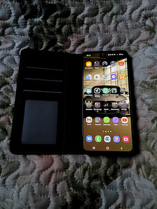 Samsung Galaxy S21 5G 256Gb (1 foto / 3)