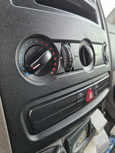 Volkswagen Crafter холодильник (двухкамерный) (10 фото из 10)