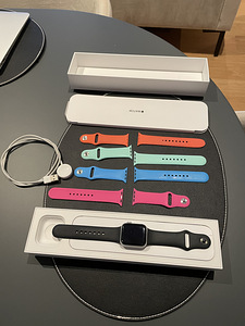 Apple watch 4 40mm (1 фото из 3)