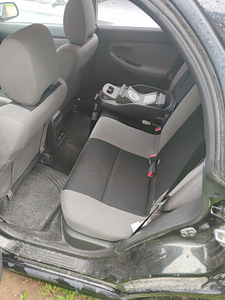 M/V: 2006a Subaru Impreza (7 foto / 7)