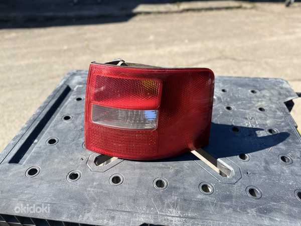 Parempoolne esituli - audi a6 c5 (rest)