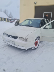 Фольксваген поло (4 фото из 5)