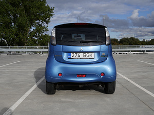 Mitsubishi i-MiEV (5 foto / 13)