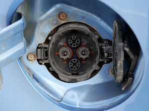 Mitsubishi i-MiEV (11 foto / 13)