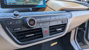 BMW i3 94ah 75kW - Loft, Harman Kardon (7 foto / 11)