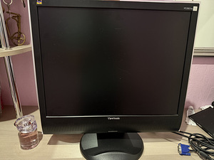 Monitor (1 foto / 1)