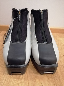 Suusasaapad Fischer, uued, s. 38 (2 foto / 6)