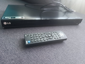 DVD + пульт 2 шт (3 фото из 3)