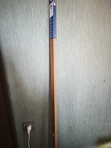 Isekleepuv profiil, alumiinium, pöögivärv (2 foto / 2)