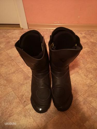 Dainese motosaapad nr. 44