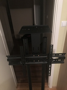 Ratastel TV/monitoori alus (2 foto / 4)
