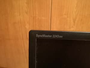 22 Tolline LCD monitor Samsung SyncMaster 2243BW (3 foto / 5)
