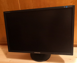 22 Tolline LCD monitor Samsung SyncMaster 2243BW (1 foto / 5)