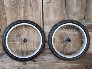 2 x velg ja rehv 2,50/85-16 Mopeed, Käru (5 foto / 9)