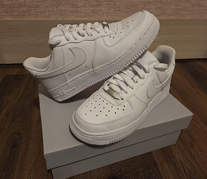 Nike Air Force 1 tossud (1 foto / 5)