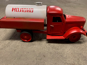 Оловянная игрушечная машинка (6 фото из 7)
