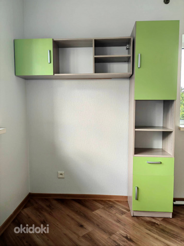 Комплект мебели в детскую комнату