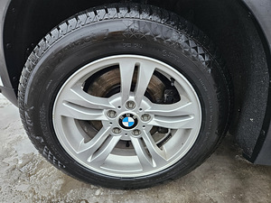 Комплект из 4 оригинальных дисков BMW 17", E83 (1 фото из 2)