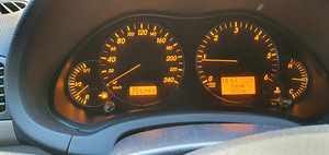 Toyota Avensis 2009 2.2 disel 130kw (7 foto / 9)