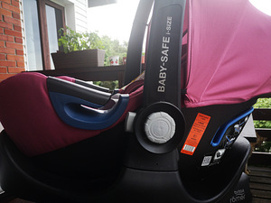 Turvahäll Britax Römer Baby-Safe²+isofix base (3 foto / 3)