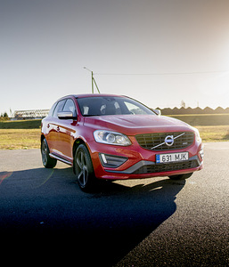 Volvo XC60 2014, 2015 Facelift R-design (1 foto / 6)