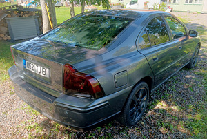 Volvo S60 2.0T (3 фото из 9)