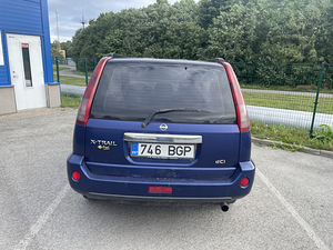 Nissan X-Trail (1 foto / 4)