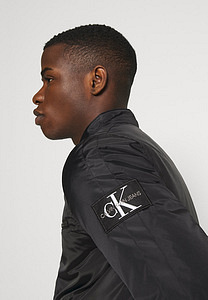 Calvin Klein meeste jope (4 foto / 4)