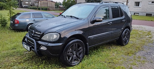 Mercedes Benz ML500 (2 foto / 8)