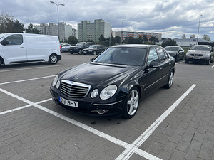 Mercedes-Benz E 320 Avangarde 3.0 V6 165kW (1 foto / 14)