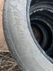 Шины 235/55/19 (2 фото из 2)