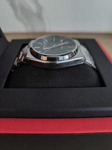 Tissot PRX часы (6 фото из 6)