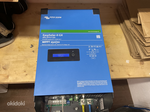 Инвертор зарядное устройство Victron EasySolar-II 48/3000/35