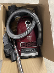 Miele cat and dog powerline (1 foto / 1)