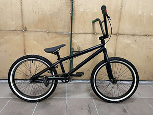 Велосипед BMX (4 фото из 4)