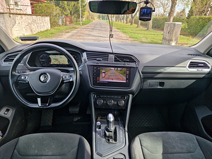 Volkswagen Tiguan (7 фото из 10)