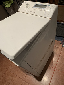 Pesumasin Electrolux (1 foto / 4)