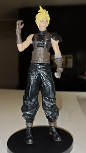 Фигурка Клауд Страйф (Cloud Strife - Final Fantasy 7) (2 фото из 5)
